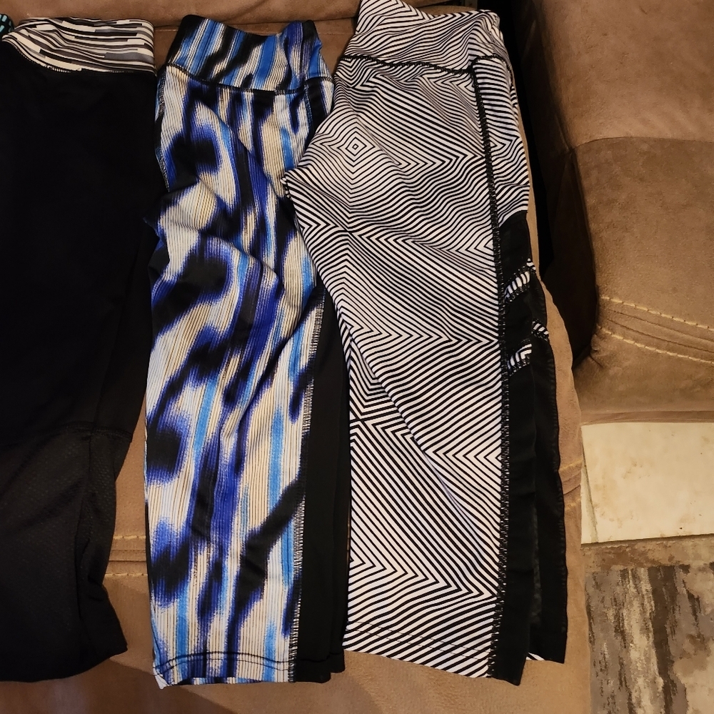 4 capri leggings Size S/M - Picture 2 of 5